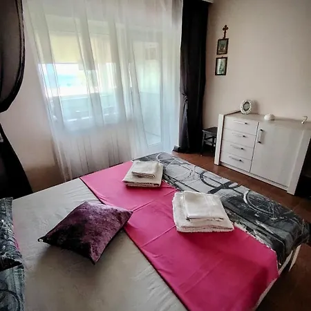 La Noi Acasa Apartament *
