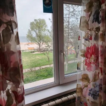 La Noi Acasa *